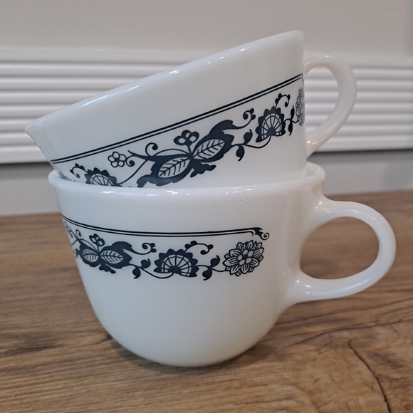 Pyrex Other - Pyrex "Old Town" Milk Glass Mug, Set of 2